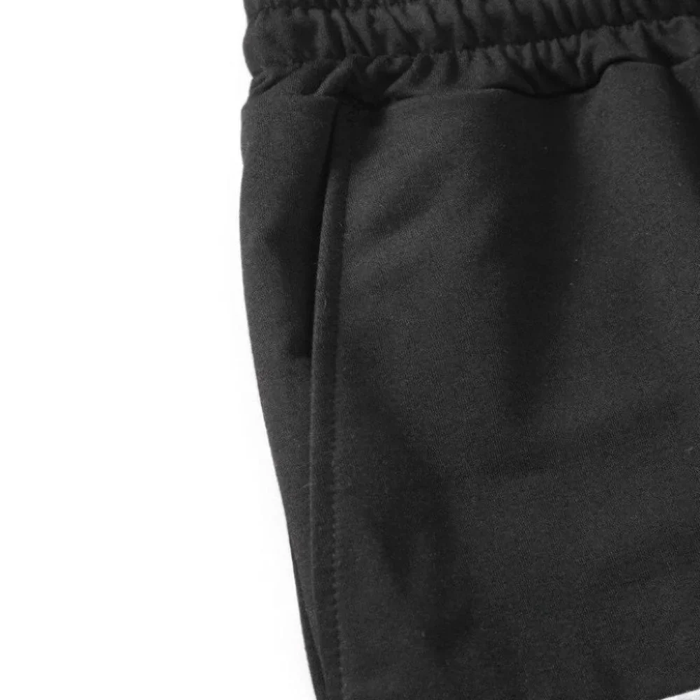 Black Casual Men's Color Block Shorts - Picture 4 of 6
